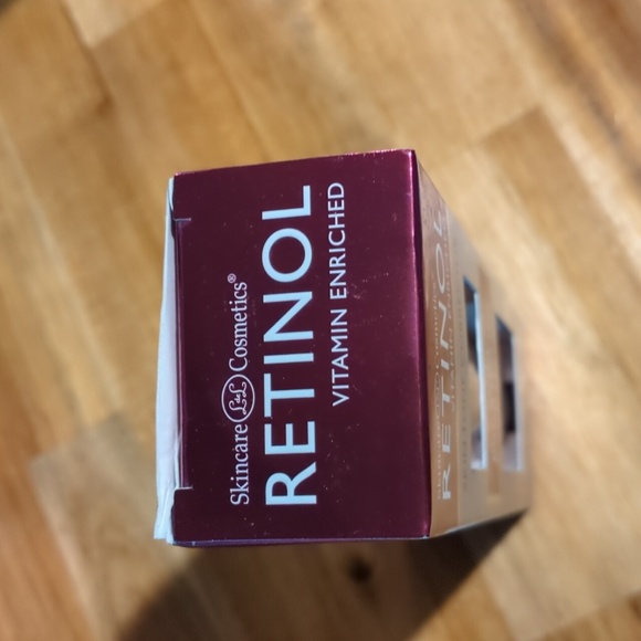 Retinol_Skincare Cosmetics_Skin Brightener_ Skin Tone Corrector NWT - Picture 9 of 10